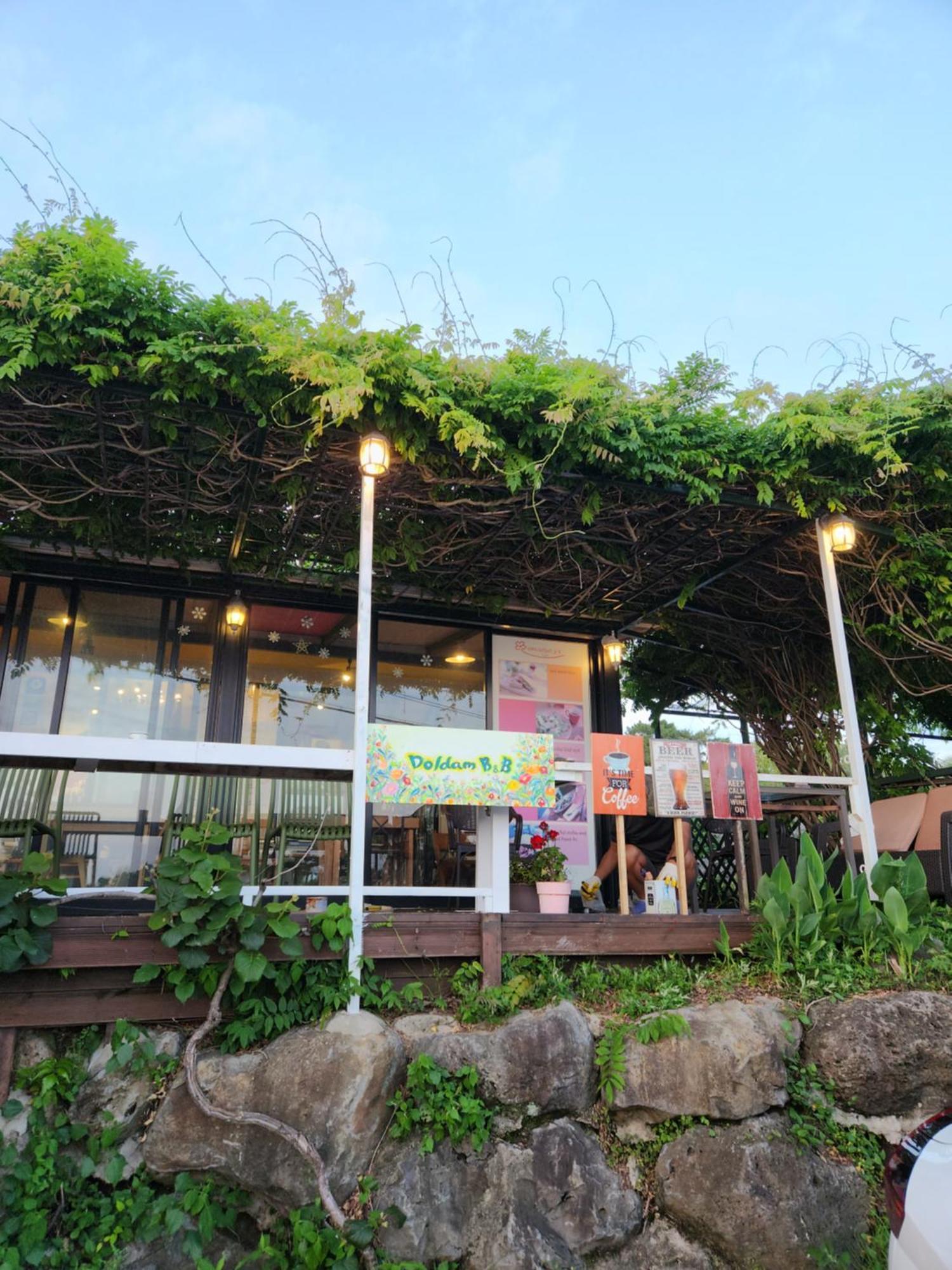 Jeju Doldam B&B Seogwipo Zewnętrze zdjęcie