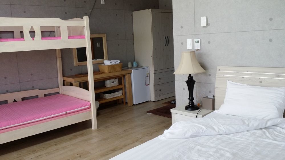 Jeju Doldam B&B Seogwipo Zewnętrze zdjęcie